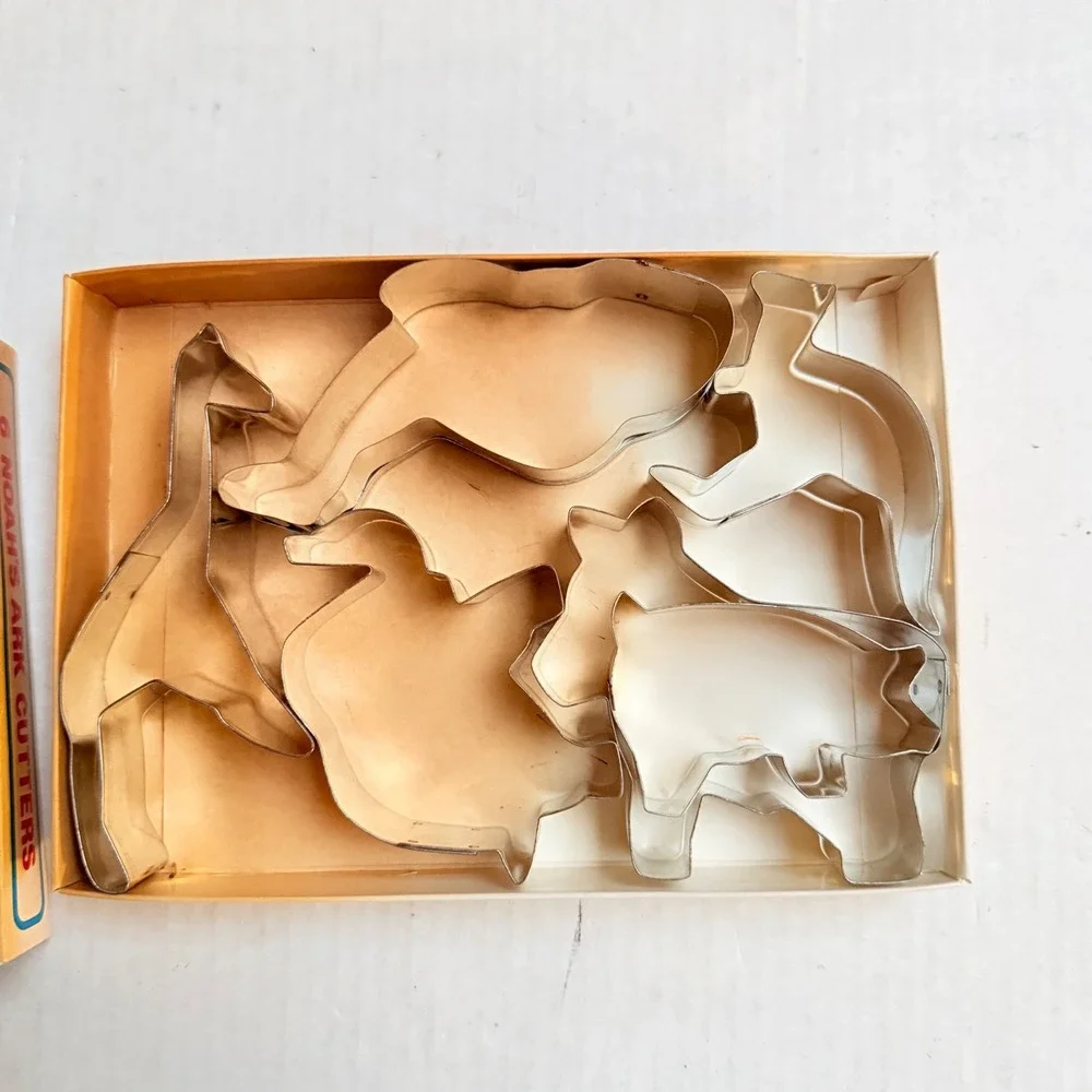 Vintage 1985 Fox Run Craftsmen Noahs Ark Metal Cookie Cutters Set of 6